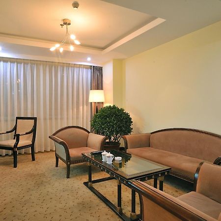 Uiles Hotel Huhhot Dış mekan fotoğraf